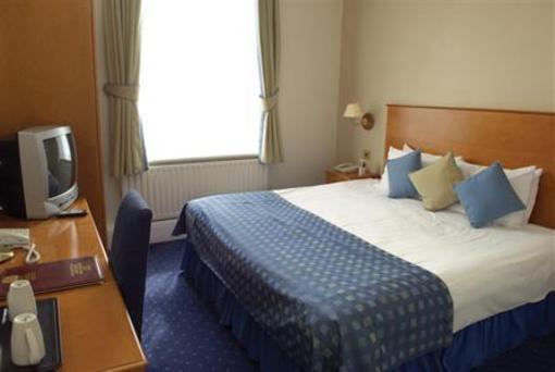 фото отеля The Best Western Russell Hotel
