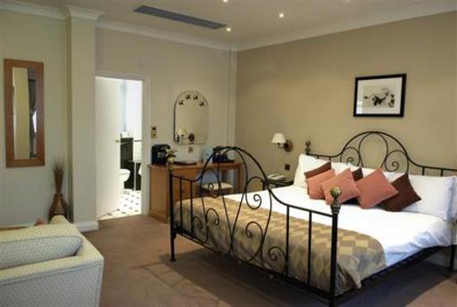 фото отеля The Best Western Russell Hotel