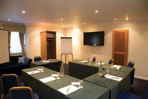 фото отеля The Best Western Russell Hotel