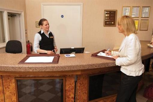 фото отеля The Best Western Russell Hotel