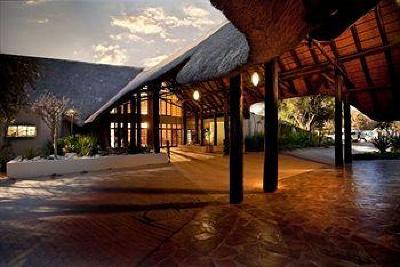 фото отеля Kempinski Mokuti Lodge Tsumeb