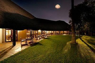 фото отеля Kempinski Mokuti Lodge Tsumeb