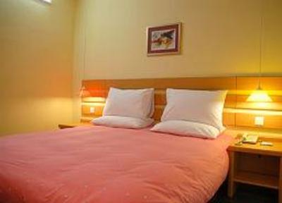 фото отеля Home Inn (Jinan Jiefang Road)