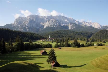 фото отеля Schloss Elmau Luxury Spa & Cultural Hideaway