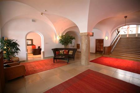 фото отеля Schloss Elmau Luxury Spa & Cultural Hideaway