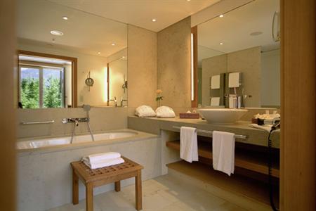 фото отеля Schloss Elmau Luxury Spa & Cultural Hideaway