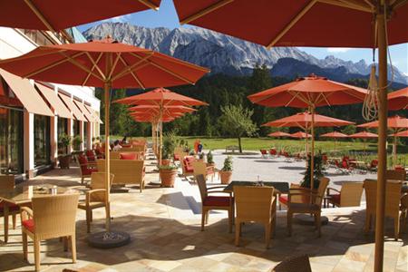 фото отеля Schloss Elmau Luxury Spa & Cultural Hideaway
