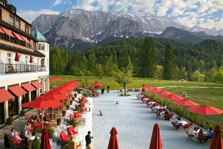 фото отеля Schloss Elmau Luxury Spa & Cultural Hideaway