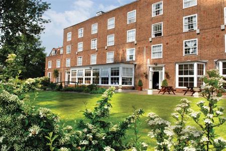 фото отеля Best Western Homestead Court Hotel Welwyn Garden City