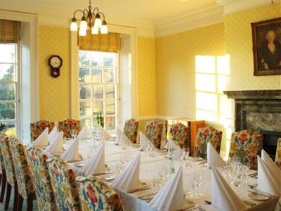 фото отеля Barnett Hill Hotel Wonersh Guildford