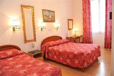 фото отеля Richelieu Hotel Menton