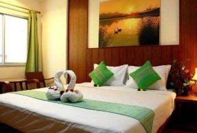 фото отеля NNC Patong Inn