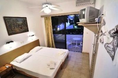 фото отеля Kyriakos Studios-Apartments