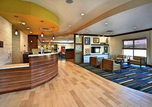 фото отеля Comfort Suites Bossier City
