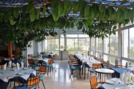 фото отеля Hostal El Pirineo
