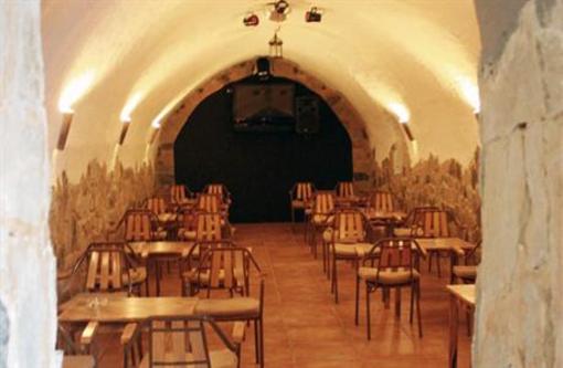 фото отеля Hostal El Pirineo