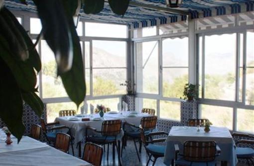 фото отеля Hostal El Pirineo