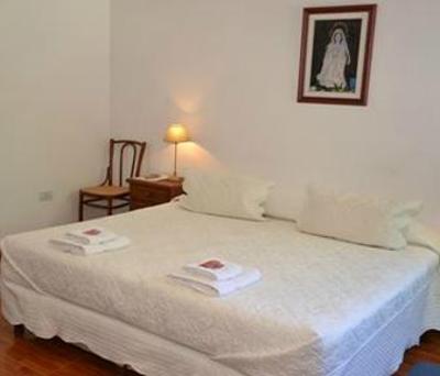 фото отеля Hostal El Cerrito San Lorenzo