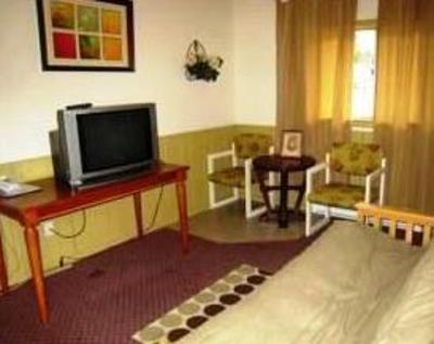 фото отеля Swiss Chalets Motel Hope