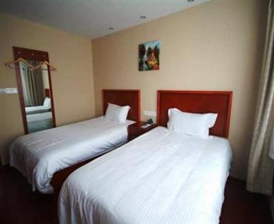 фото отеля GreenTree Inn Rizhao Bus Terminal Station Business Hotel