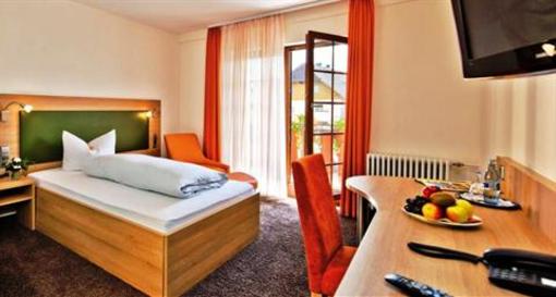 фото отеля Gasthof Lowen Hotel Melchnau