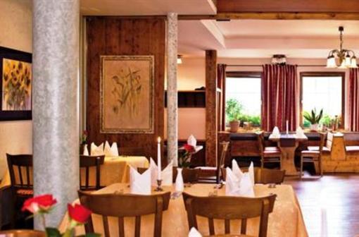 фото отеля Gasthof Lowen Hotel Melchnau