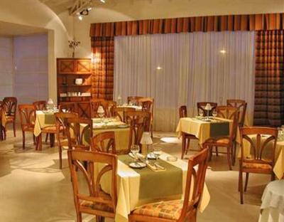 фото отеля Hotel Elegance Tres Arroyos