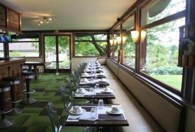 фото отеля Hotel La Dousseine Anet