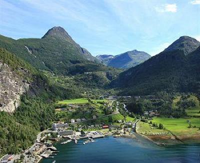 фото отеля Hotel Geiranger Stranda