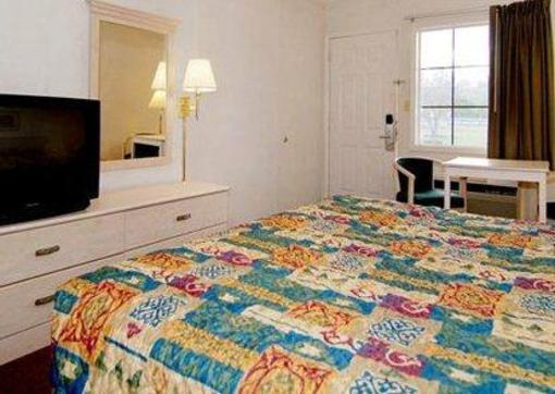 фото отеля Econo Lodge Cornersville