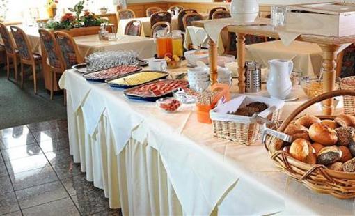 фото отеля Winzerhotel zum Moselstrand