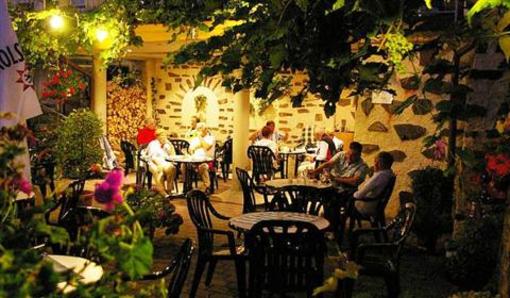 фото отеля Winzerhotel zum Moselstrand