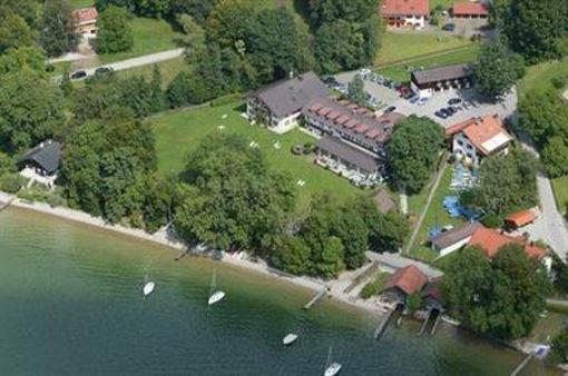 фото отеля Landhotel Huber Am See Munsing