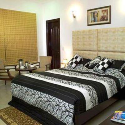 фото отеля La Samrat Manor Hotel Gurgaon