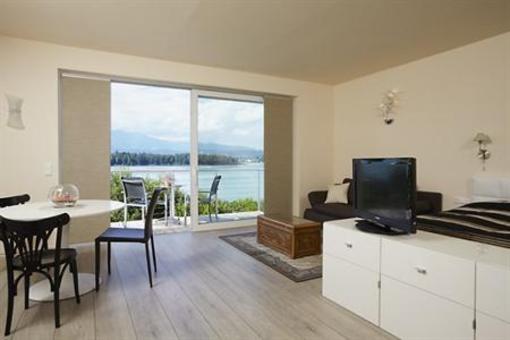 фото отеля Lakeside Apartments