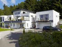 Lakeside Apartments