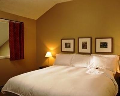 фото отеля Auberge Quilliams Inn Brome Lake
