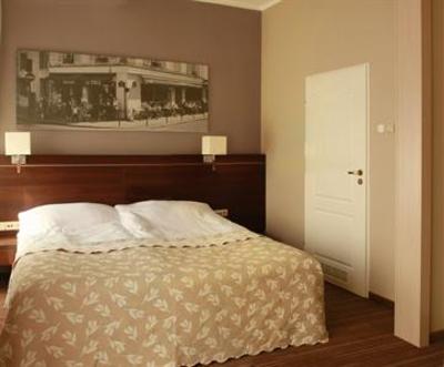 фото отеля Hotel Srodmiejski