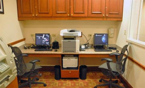 фото отеля Hilton Garden Inn Tampa East/Brandon
