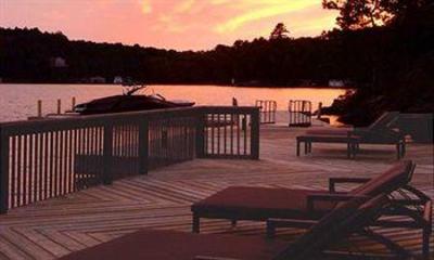 фото отеля Touchstone On Lake Muskoka Resort Bracebridge