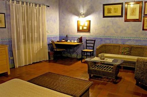 фото отеля Tassinaia Bed & Breakfast
