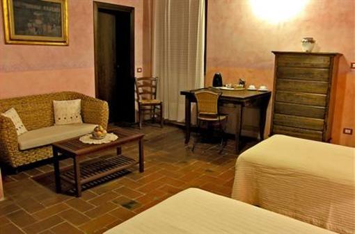фото отеля Tassinaia Bed & Breakfast