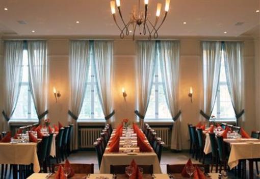 фото отеля Hotelli-Ravintola Mantan Klubi