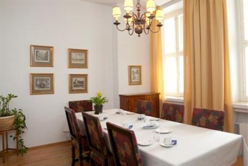 фото отеля Hotelli-Ravintola Mantan Klubi