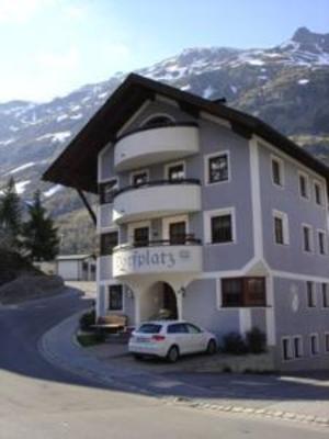 фото отеля Haus Dorfplatz