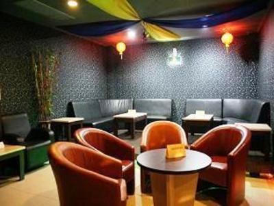 фото отеля New Hollywood Hotel