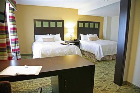 фото отеля Hampton Inn and Suites Tulsa - Woodland Hills