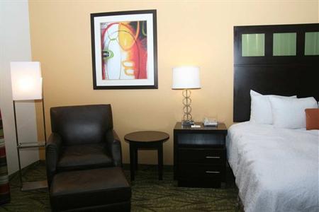 фото отеля Hampton Inn and Suites Tulsa - Woodland Hills