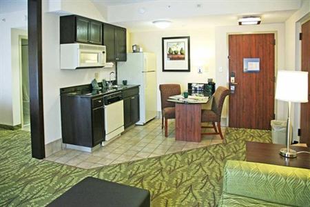 фото отеля Hampton Inn and Suites Tulsa - Woodland Hills