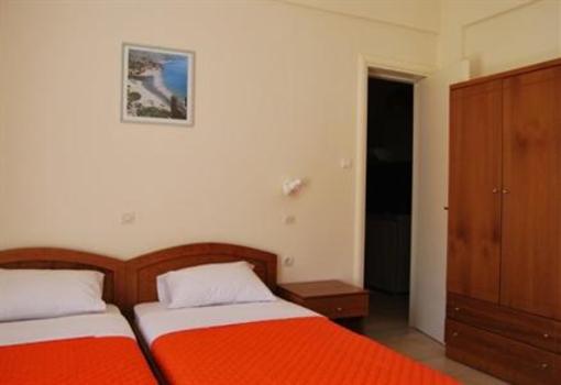 фото отеля Michalis Studios and Apartments